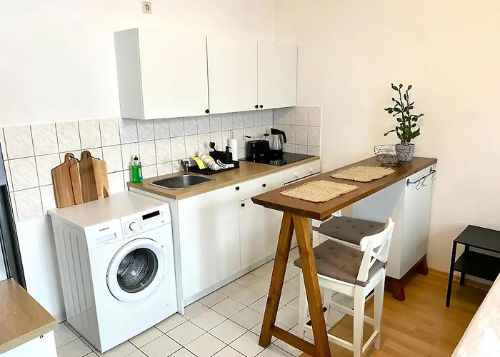 Modern, Large 1-r In A Location Dresde