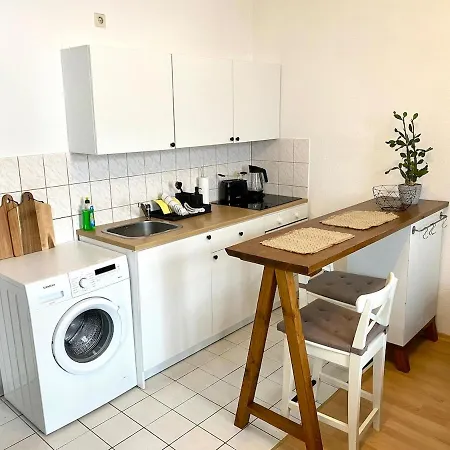 Modern, Large 1-r In A Location Drezda