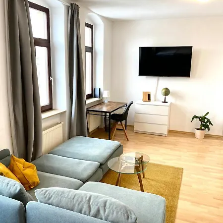 Modern, Large 1-r In A Location Apartman